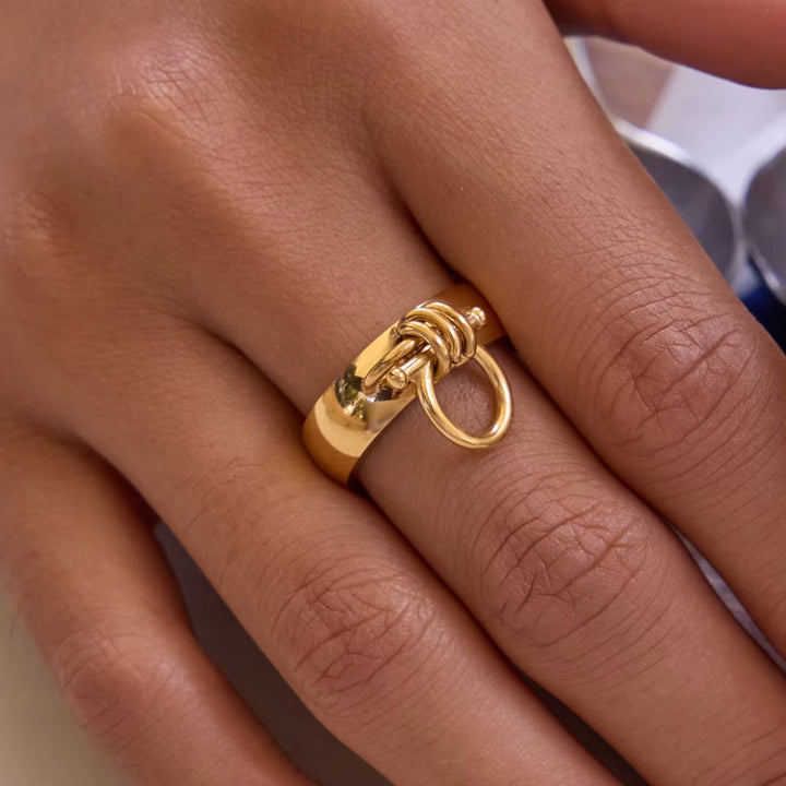 Gold Circle Lock Ring