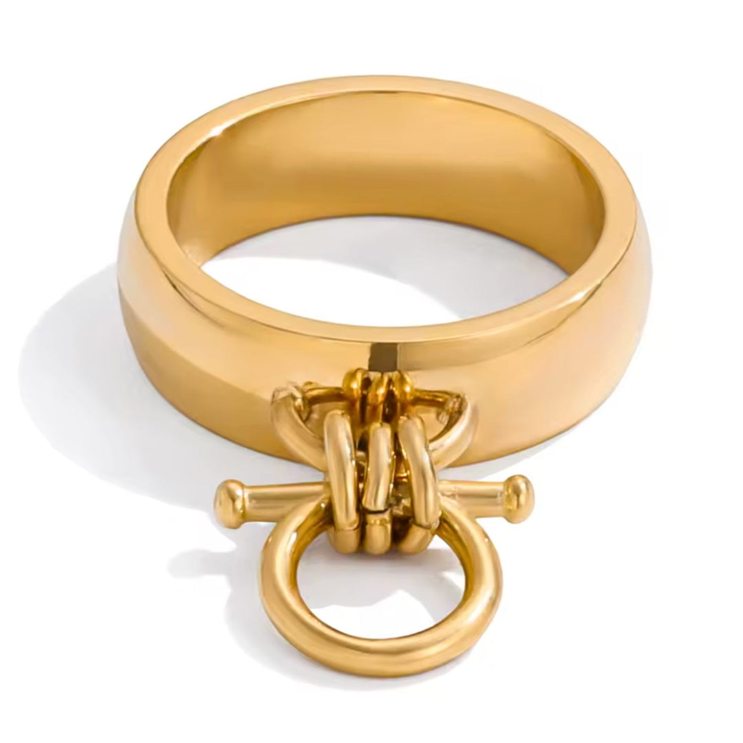 Gold Circle Lock Ring